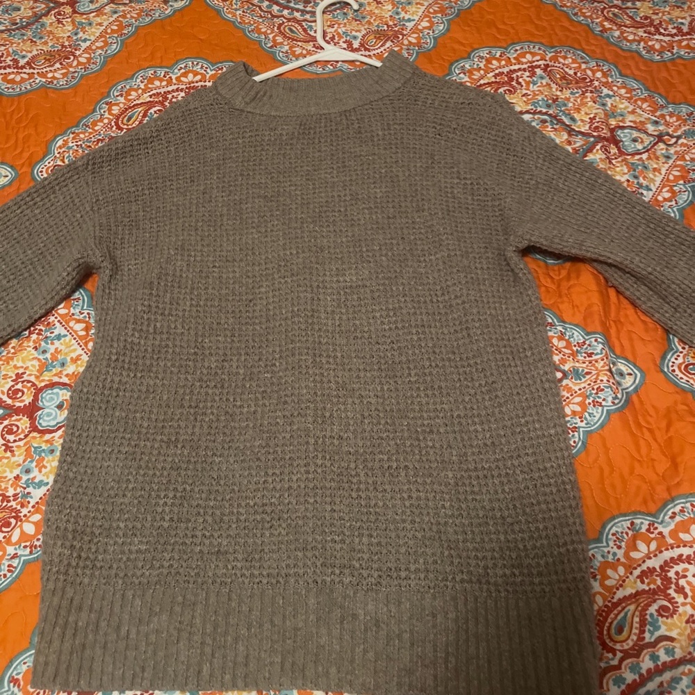 tan oversized american eagle sweater